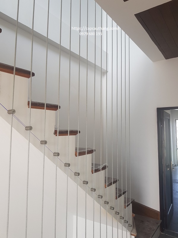 Lắp đặt cáp cầu thang Hòa Phát