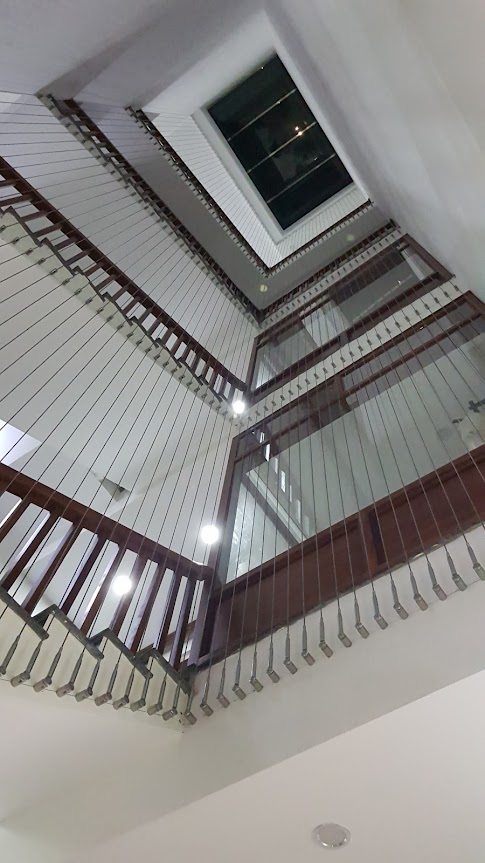 Cầu thang dây cáp cho giếng trời