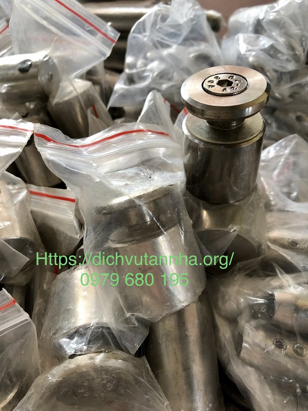 Chân trụ cáp cầu thang