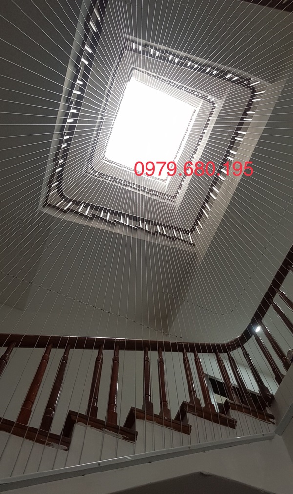 Lưới bảo vệ an toàn cầu thang