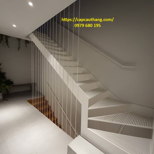 Thi công Cáp can toàn cầu thang tại Quận Tân Bình