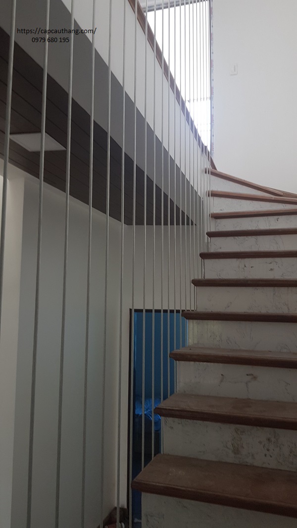 Dây cáp an toàn cầu thang