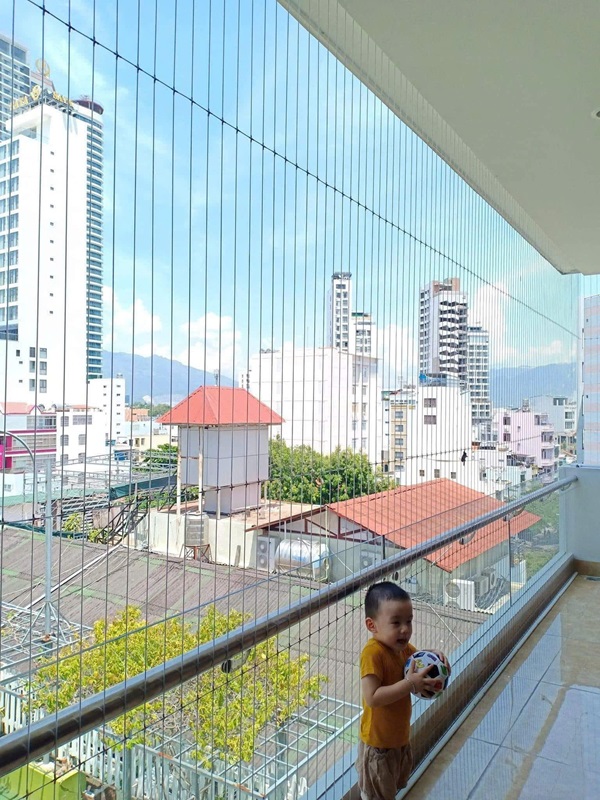 Lắp đặt Lưới an toàn cho ban công cáp 3mm