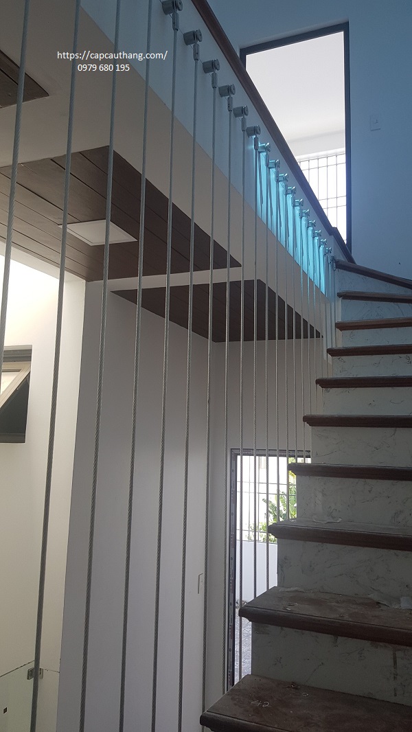 Cáp cầu thang dọc 