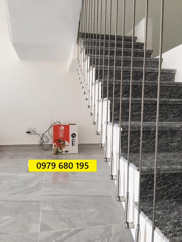 Dây cáp an toàn cầu thang bảo vệ trẻ nhỏ