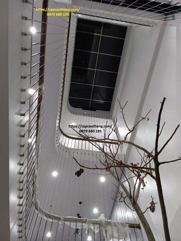 Cáp cầu thang giếng trời