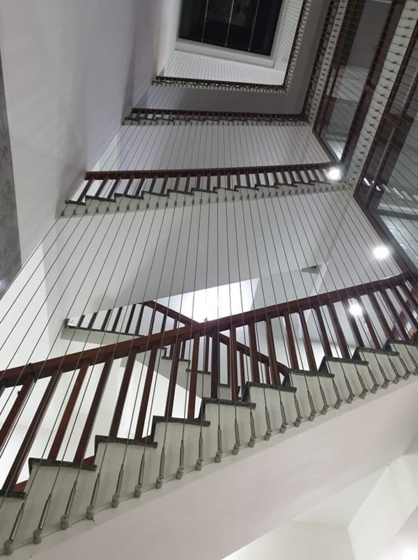 Mẫu Cáp cầu thang cho cầu thang giếng trời