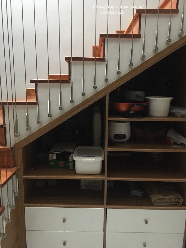 Mỗi sợi Cáp cầu thang cách nhau 8-10cm/sợi