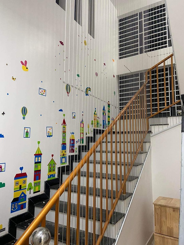 Lưới an toàn cầu thang Lưới an toàn cầu thang