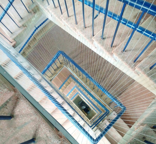 Lưới an toàn cầu thang cho trường học