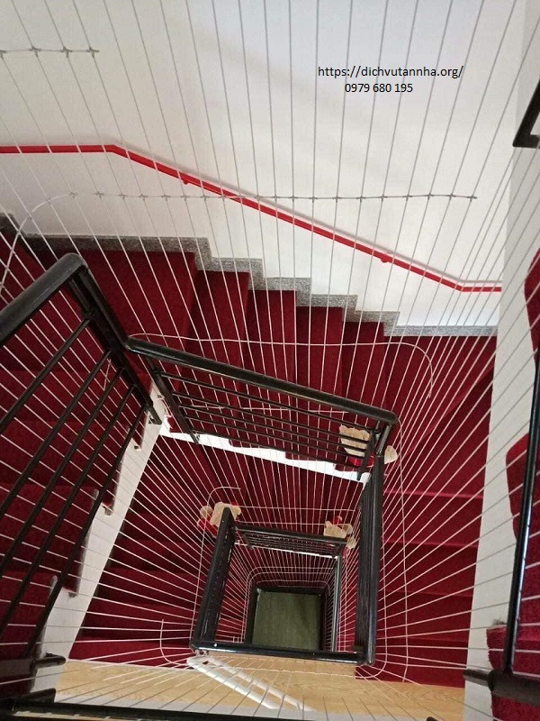 Lưới an toàn cầu thang Hòa Phát