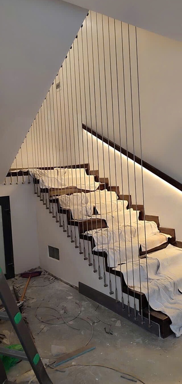 Dây cáp an toàn cầu thang