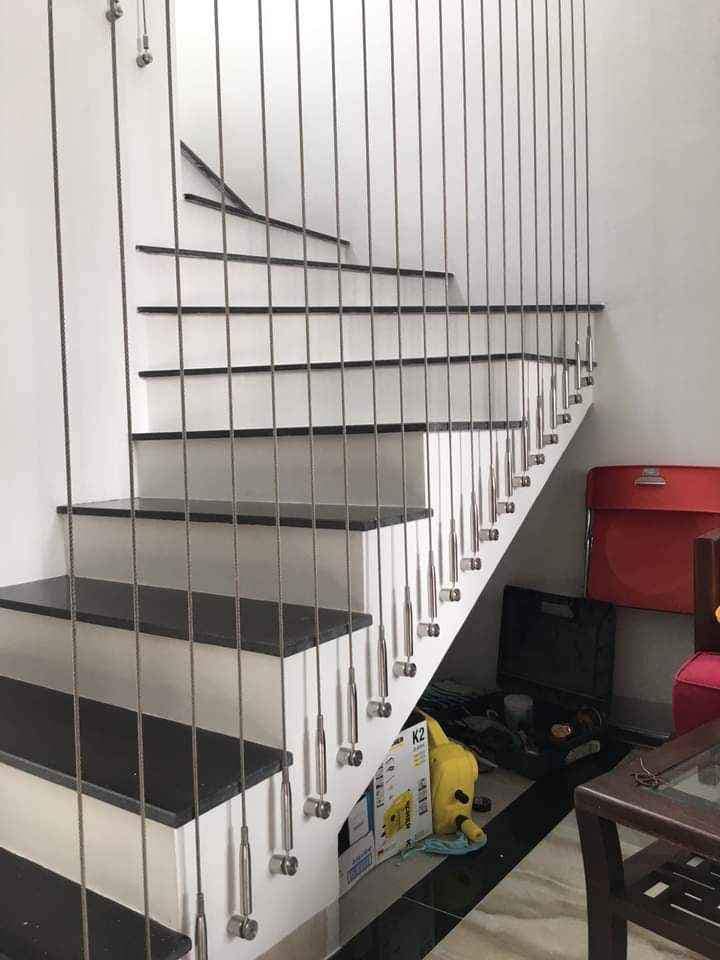 Dây cáp an toàn cầu thang tại Thạch Thất